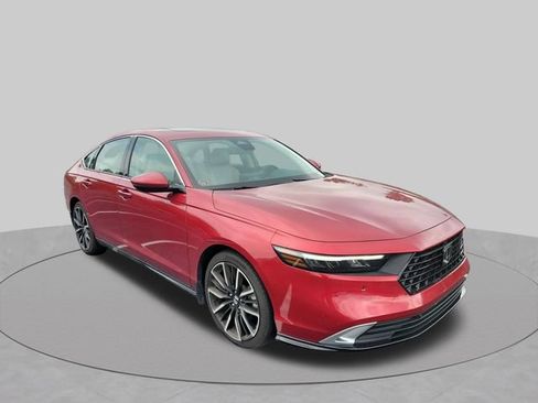 Used 2024 Honda Accord Touring image 12