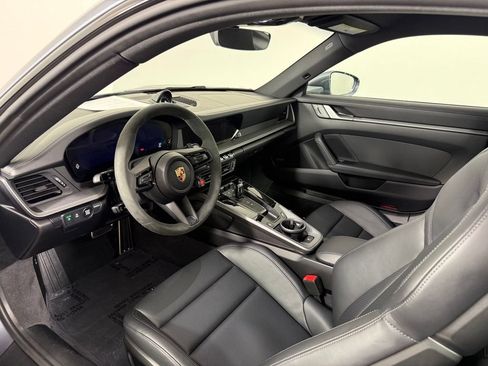 Certified 2025 Porsche 911 Carrera S RWD image 4