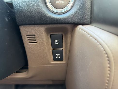 Used 2022 Lexus GX 460 Premium w/ Premium Package image 23