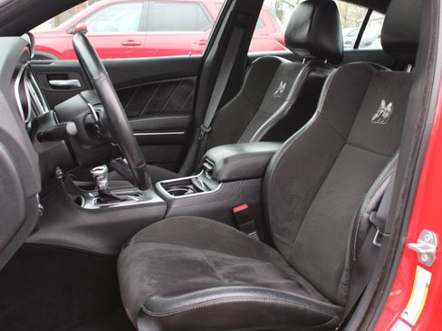 Used 2016 Dodge Charger R/T Scat Pack w/ Technology Group image 17