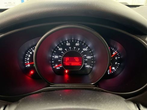 Used 2019 Kia Soul FWD image 12