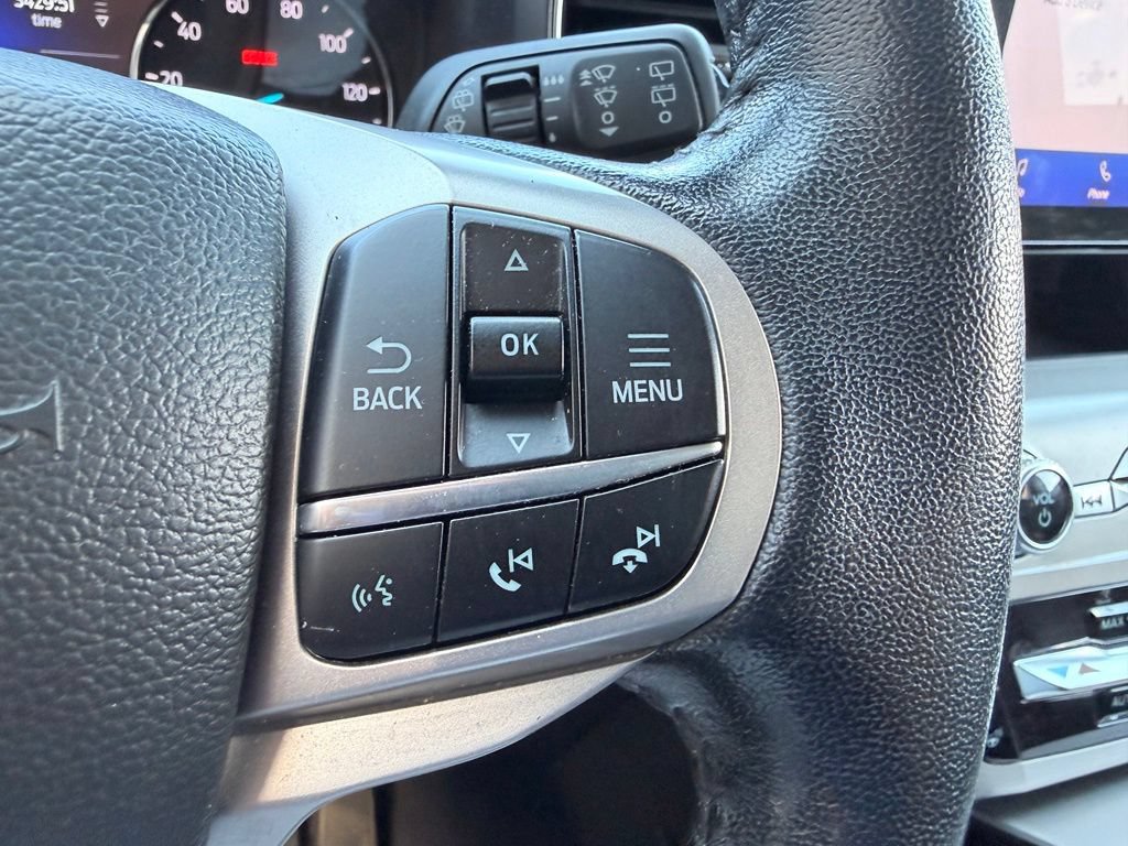 Used 2022 Ford Explorer XLT w/ Equipment Group 202A AWD/4WD image 31