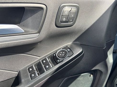 Used 2023 Ford Escape Platinum w/ Premium Technology Package AWD/4WD image 16