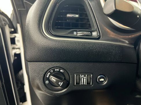 Used 2018 Dodge Challenger R/T Scat Pack w/ Dynamics Package RWD image 19