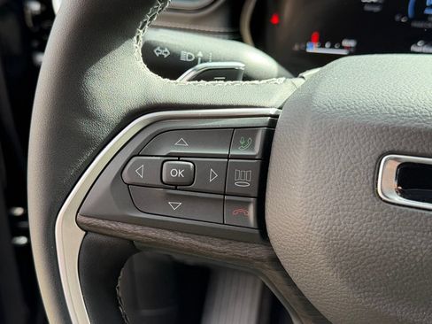 New 2026 Jeep Grand Cherokee Altitude AWD/4WD image 17