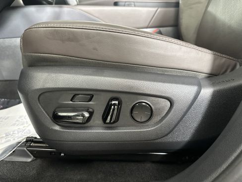 Used 2024 Lexus RX 350 w/ Convenience Package image 13