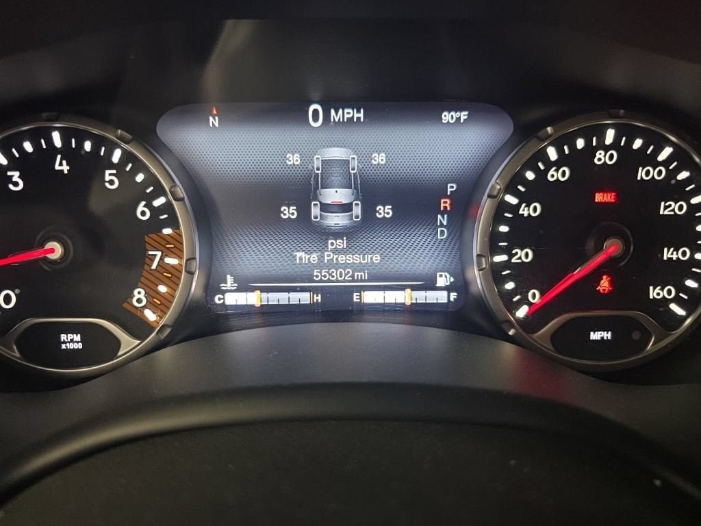 Used 2023 Jeep Renegade Latitude AWD/4WD image 31