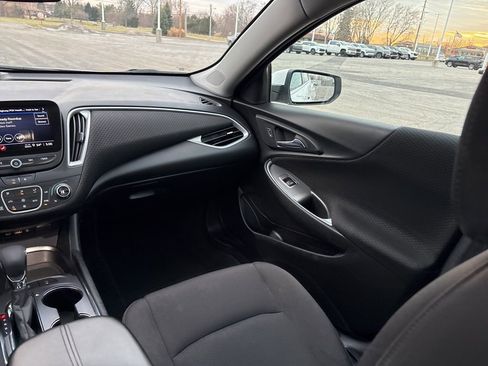 Used 2024 Chevrolet Malibu LT image 22