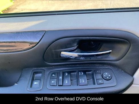 Used 2019 Dodge Grand Caravan SE w/ UConnect Hands-Free Group FWD image 13