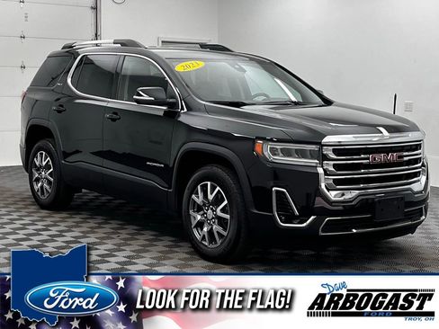 Used 2023 GMC Acadia SLT AWD/4WD image 1