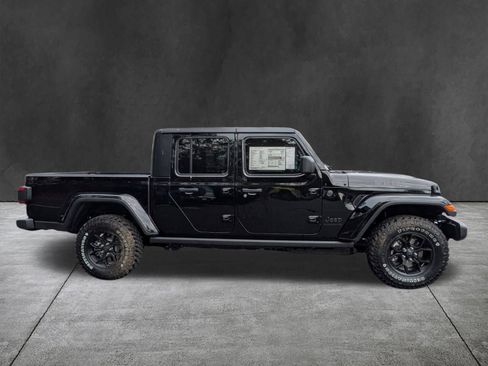 New 2026 Jeep Gladiator Sport image 3
