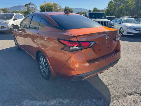 Used 2020 Nissan Versa SV image 5
