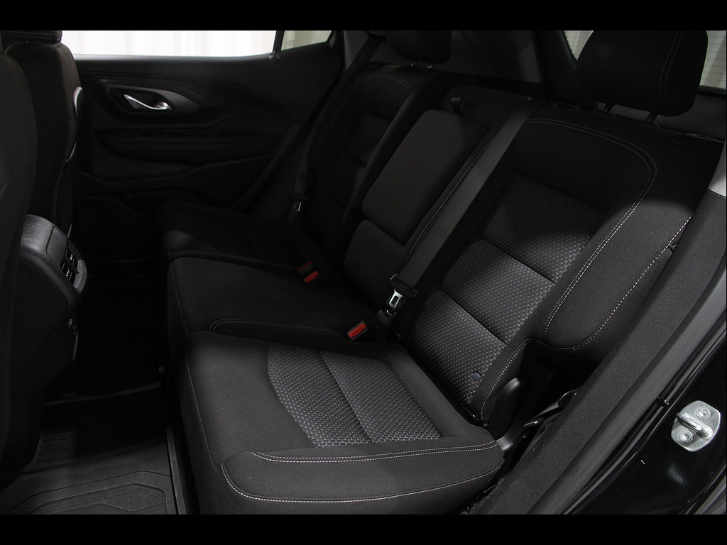 Used 2023 GMC Terrain SLE w/ Driver Convenience Package FWD image 18