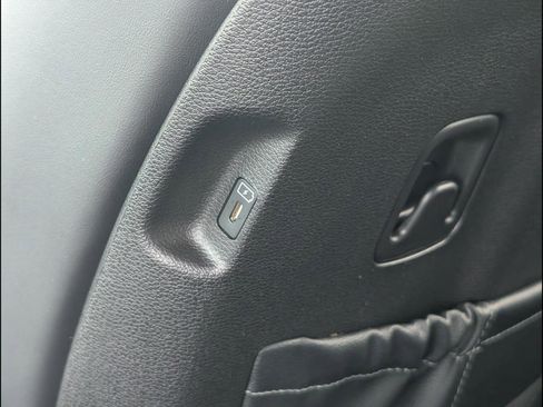 Used 2024 Kia Telluride S FWD image 20
