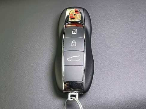 New 2026 Porsche Macan Turbo image 44