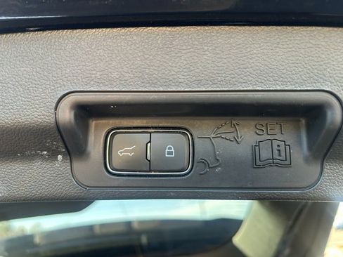 Used 2023 Ford Explorer XLT w/ Equipment Group 202A image 8