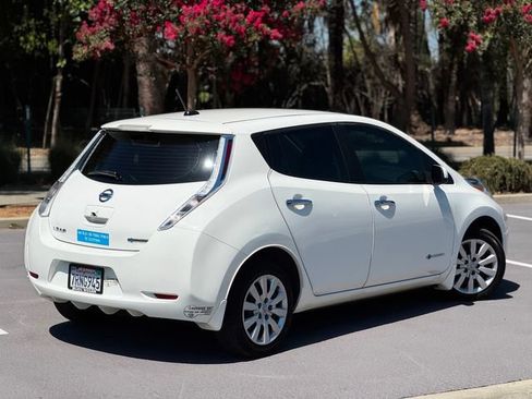 Used 2016 Nissan Leaf S w/ Charger Package FWD image 4