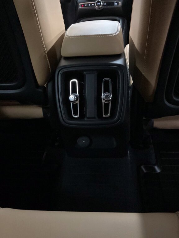Used 2020 Volvo XC40 T5 Inscription w/ Protection Package Premier AWD/4WD image 38