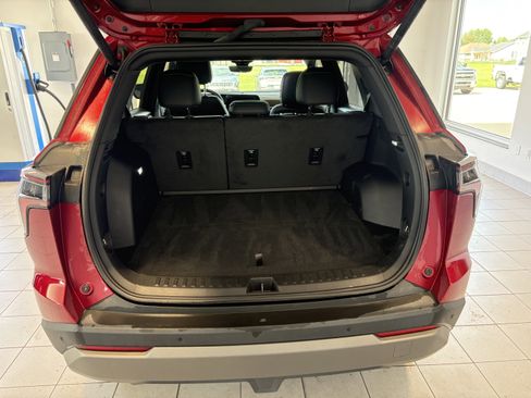 Used 2025 Chevrolet Equinox LT w/ Convenience Package II FWD image 5