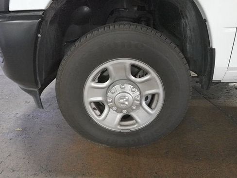 Used 2023 RAM 3500 Tradesman w/ Convenience Group image 26