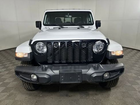 Used 2021 Jeep Gladiator Sport image 8