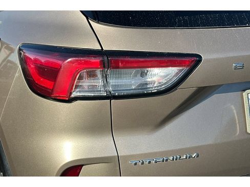 Used 2020 Ford Escape Titanium AWD/4WD image 7