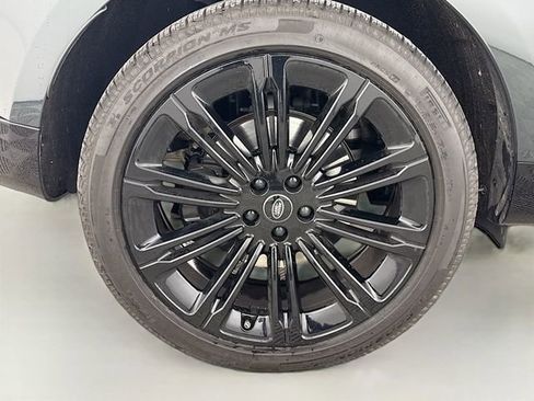 Used 2025 Land Rover Range Rover Long Wheelbase SE image 33