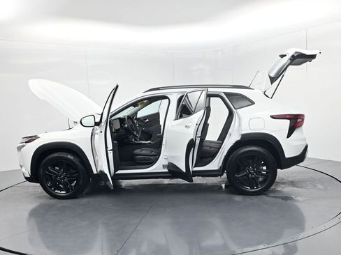 Used 2024 Chevrolet Trax ACTIV w/ Sunroof Package FWD image 58