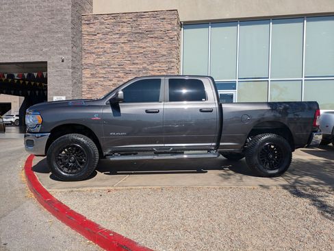 Used 2022 RAM 2500 Big Horn AWD/4WD image 2
