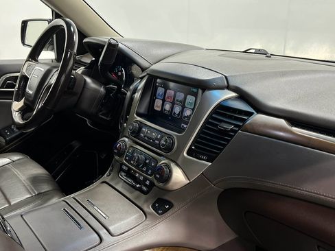 Used 2018 GMC Yukon XL Denali w/ Denali Ultimate Package AWD/4WD image 22