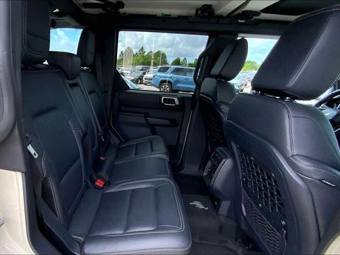 Certified 2025 Ford Bronco Badlands AWD/4WD image 20