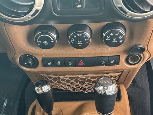 Used 2016 Jeep Wrangler Unlimited Sahara w/ Max Tow Package AWD/4WD image 21