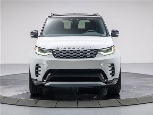 New 2026 Land Rover Discovery Limited Edition AWD/4WD image 8