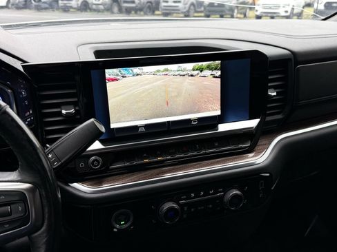 Used 2022 Chevrolet Silverado 1500 LT AWD/4WD image 41