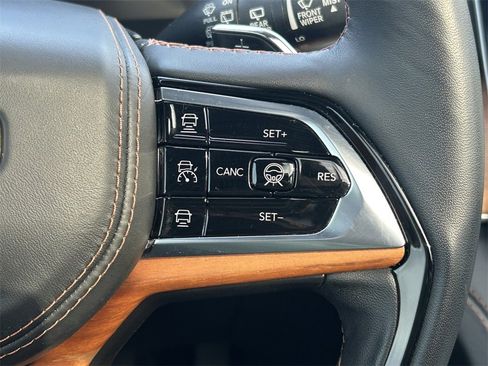 Used 2024 Jeep Grand Cherokee L Summit image 40