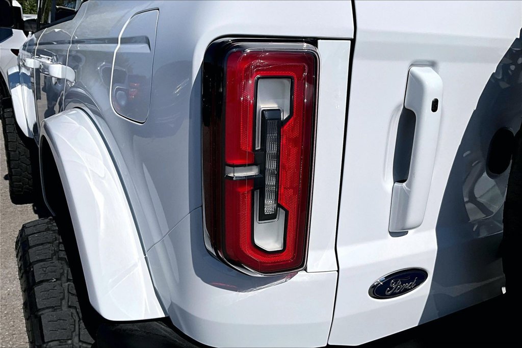 Used 2025 Ford Bronco Outer Banks AWD/4WD image 40