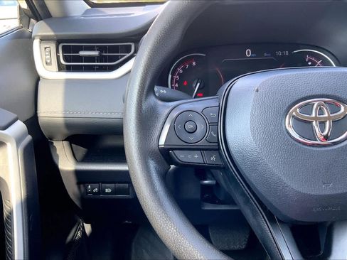 Used 2024 Toyota RAV4 XLE FWD image 23