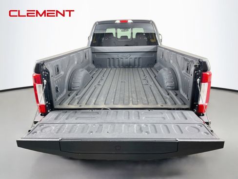 Used 2017 Ford F250 Lariat w/ Chrome Package AWD/4WD image 9