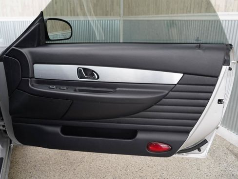 Used 2004 Ford Thunderbird RWD image 25
