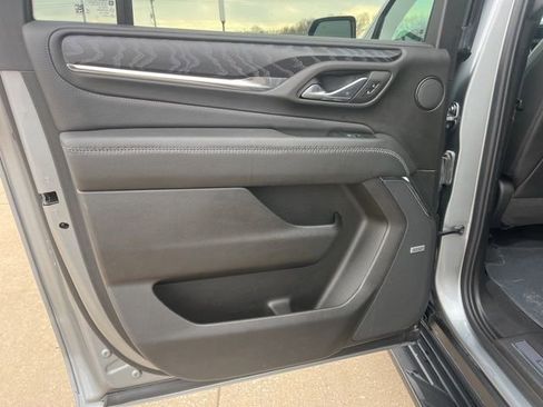 Used 2023 GMC Yukon XL Denali image 38