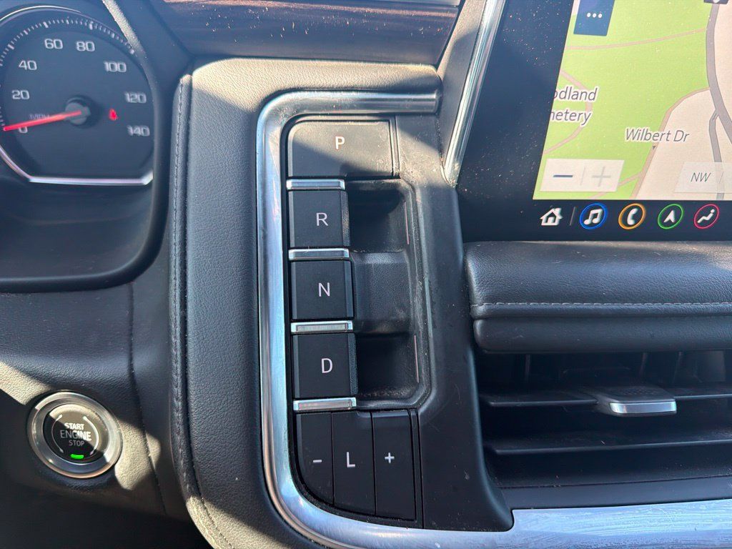 Used 2021 Chevrolet Tahoe LT w/ Rear Media and Nav Package AWD/4WD image 12