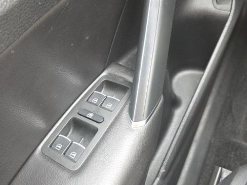 Used 2016 Volkswagen Passat 1.8T R-Line w/ R-Line Lighting Package image 10