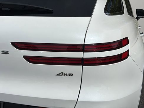 Certified 2026 Genesis GV70 2.5T AWD/4WD image 46