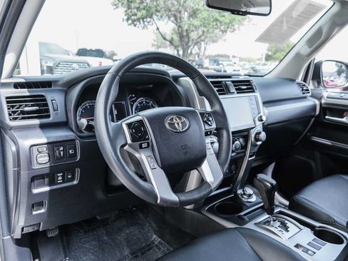 Used 2022 Toyota 4Runner TRD Sport AWD/4WD image 20