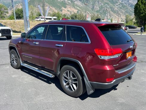 Used 2017 Jeep Grand Cherokee Limited AWD/4WD image 12