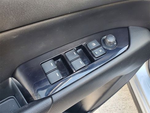 Used 2020 MAZDA CX-5 Touring image 19