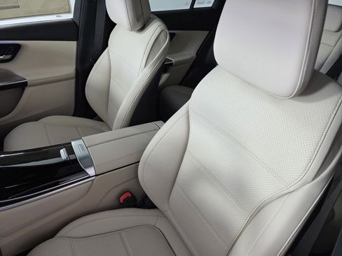 New 2026 Mercedes-Benz GLC 300 4MATIC image 8