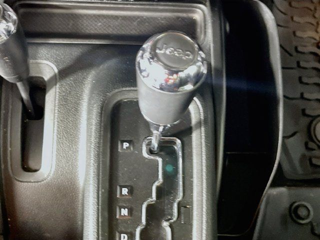 Used 2017 Jeep Wrangler Unlimited Sport AWD/4WD image 15