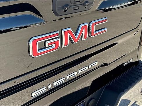 Used 2025 GMC Sierra 1500 SLT AWD/4WD image 26