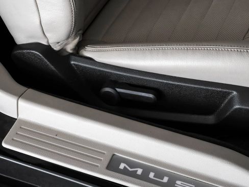 Used 2010 Ford Mustang GT image 29